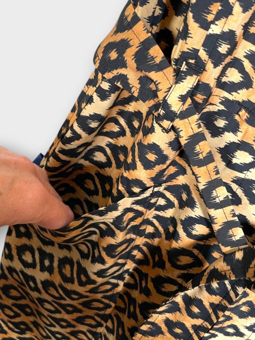 Scotch & Soda Animal Print Jumpsuit Sz S Black Tan Short Sleeve V-Neck Romper - Picture 3 of 10